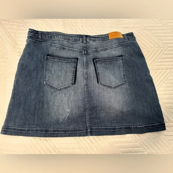 JUNAROSE PLUS SIZE DENIM MINI SKIRT - Picture 2 of 2